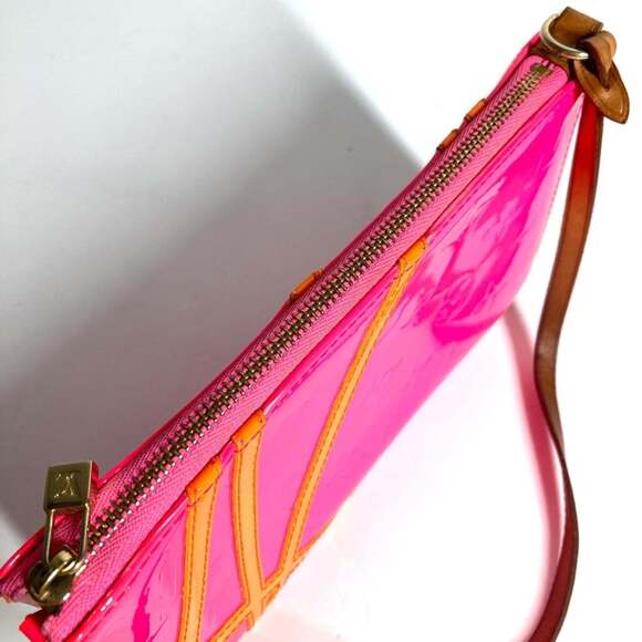 LOUIS VUITTON M91906 Monogram Vernis Fluo Lexington Handbag/Shoulder Bag/Acce... - Picture 8 of 14